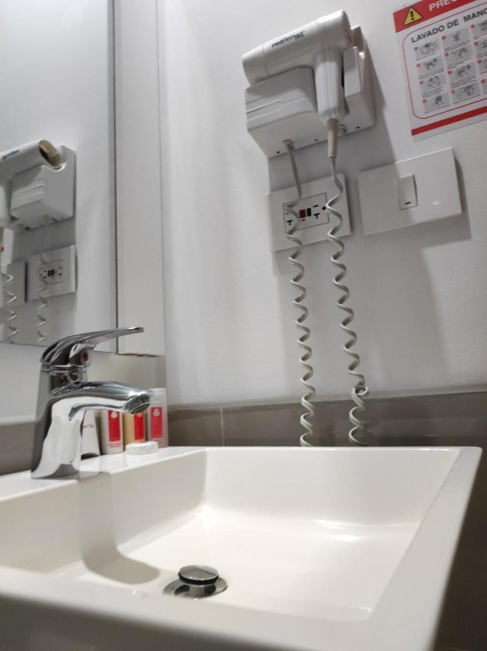 Hotel Zona A Medellín Szoba fotó